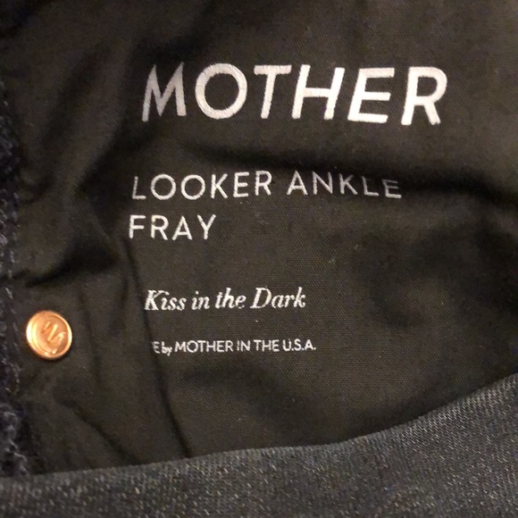 MOTHER Looker Ankle Fray Jeans in “Kiss in the Dark”, Size 25. - Picture 5 of 12